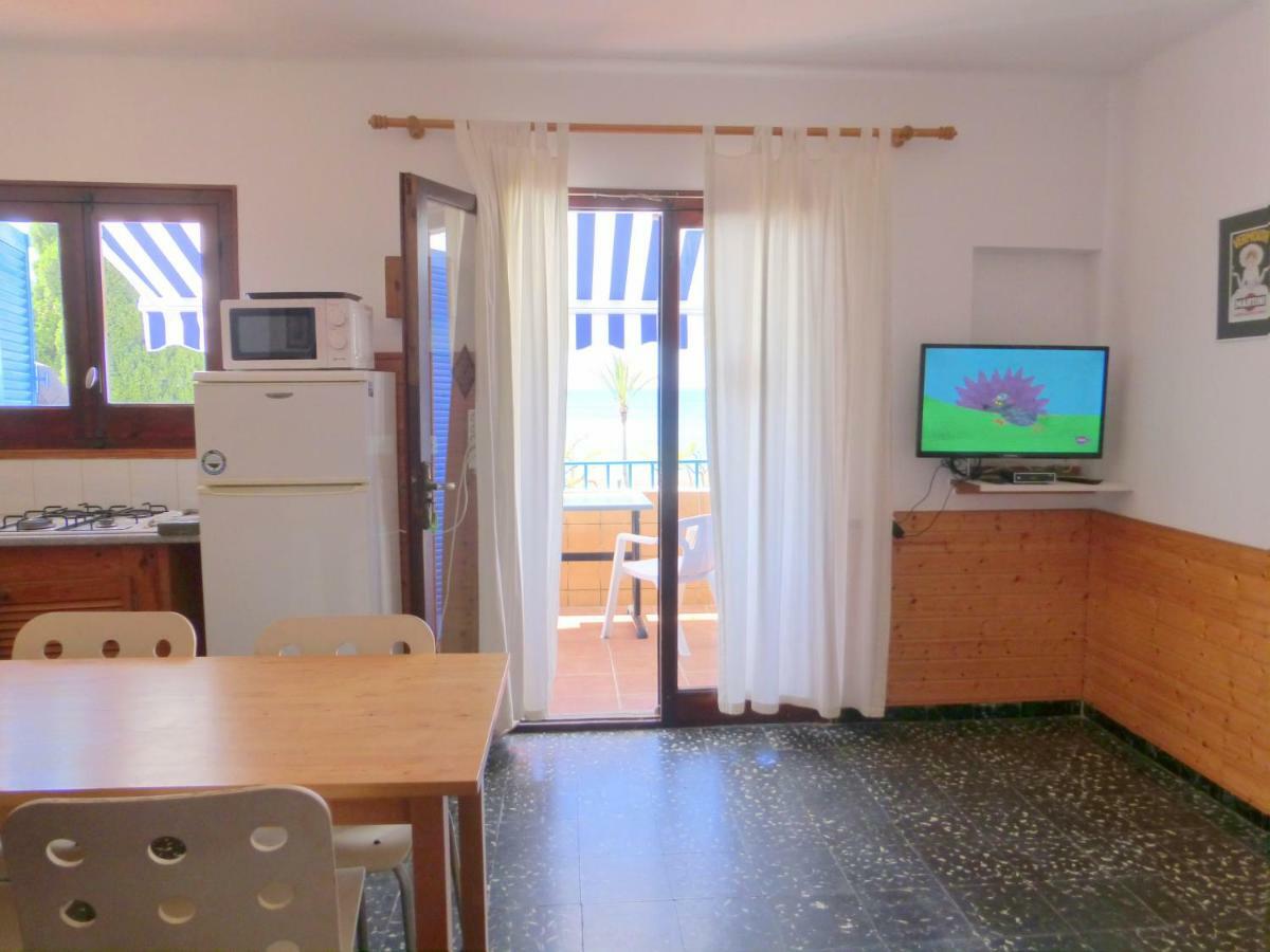 Rentalmar El Capitan Hospitalet De L'Infant Bagian luar foto